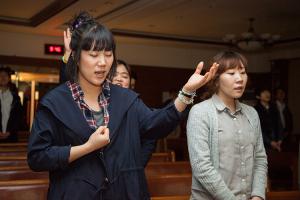  금요찬양집회 'The Call'