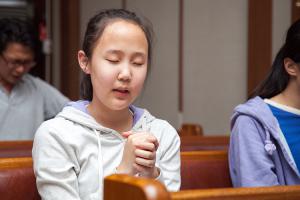  금요찬양집회 'The Call'