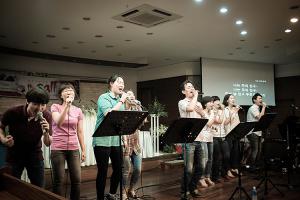  금요찬양집회 'the call'