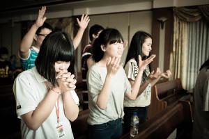  금요찬양집회 'the call'