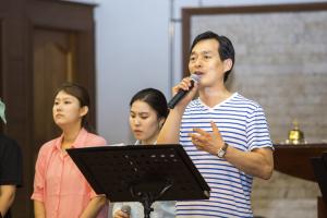  금요찬양집회 'The Call'