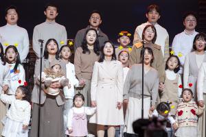  주일 3부예배 '평강가족 성탄축제'